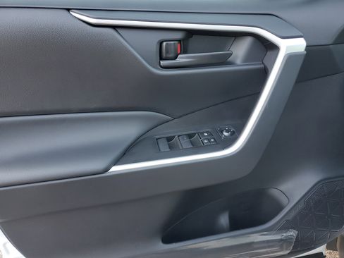 New 2025 Toyota RAV4 LE image 18