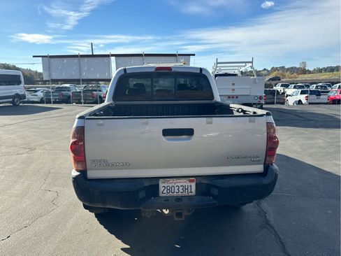 Used 2013 Toyota Tacoma PreRunner image 6