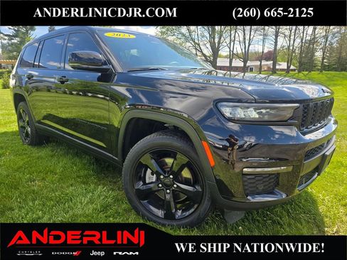 Used 2023 Jeep Grand Cherokee L Limited w/ Luxury Tech Group II AWD/4WD image 1