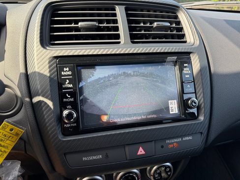 Used 2025 Mitsubishi Outlander Sport SE image 38