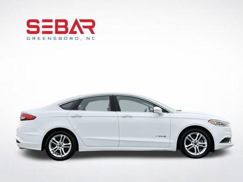 Used 2018 Ford Fusion SE w/ Equipment Group 602A FWD image 6