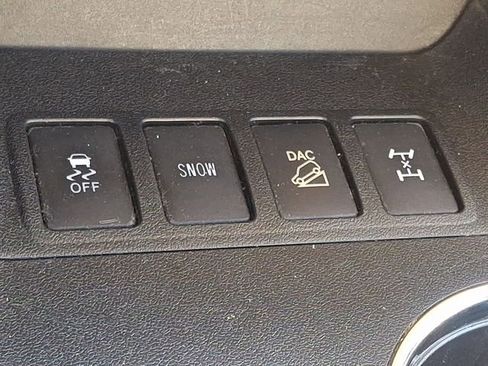 Used 2014 Toyota Highlander XLE AWD/4WD image 27