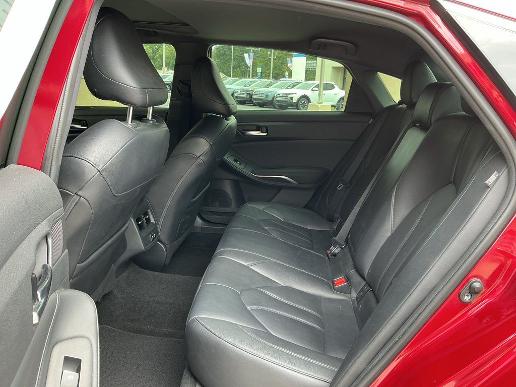 Used 2020 Toyota Avalon XLE w/ Moonroof Package FWD image 9