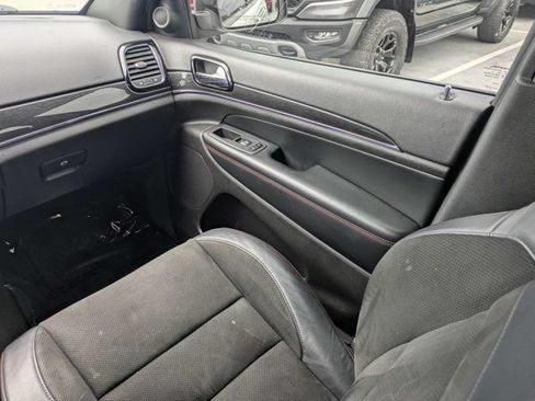 Used 2021 Jeep Grand Cherokee Trailhawk AWD/4WD image 18
