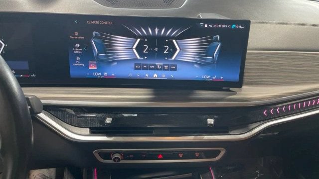Used 2024 BMW X7 xDrive40i AWD/4WD image 21