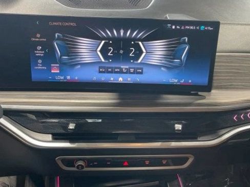 Used 2024 BMW X7 xDrive40i AWD/4WD image 21
