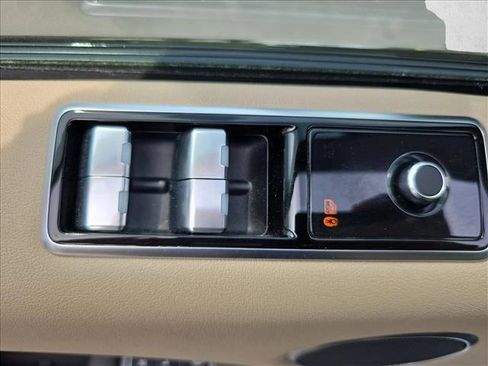 Used 2020 Land Rover Range Rover Sport SE AWD/4WD image 28