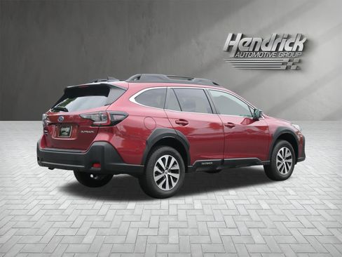 Certified 2025 Subaru Outback Premium AWD/4WD image 9