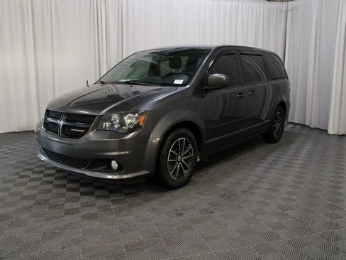 Used 2016 Dodge Grand Caravan SXT image 25