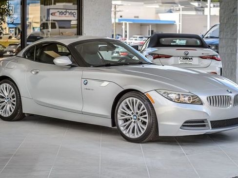 Used 2009 BMW Z4 sDrive35i image 4