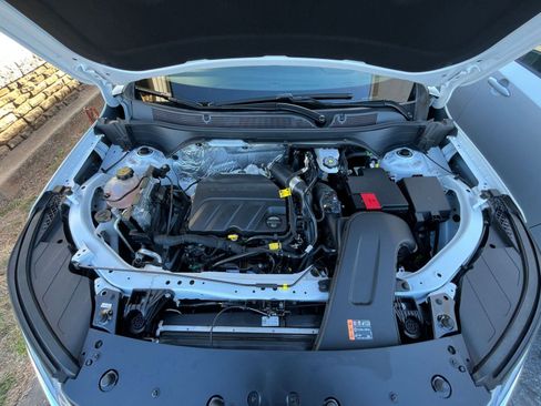 Used 2025 Chevrolet Trax LT image 31