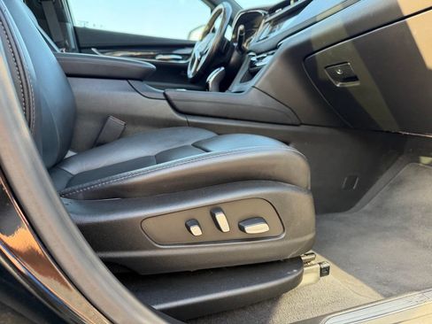 Used 2022 Cadillac XT5 Premium Luxury FWD image 32