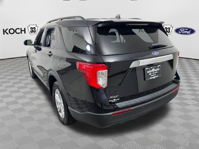 Used 2023 Ford Explorer XLT AWD/4WD image 6