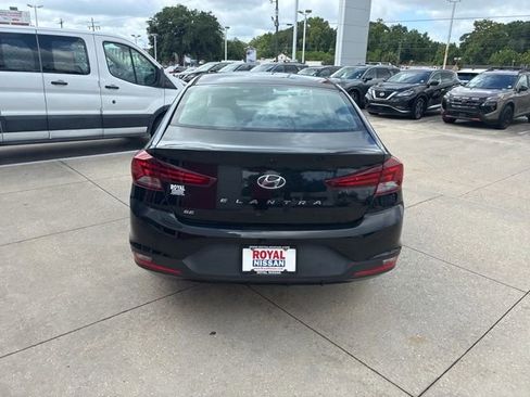 Used 2020 Hyundai Elantra SE FWD image 6