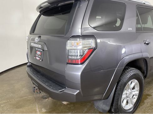Used 2017 Toyota 4Runner SR5 Premium image 23