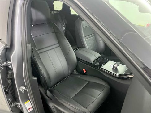 Used 2025 Land Rover Range Rover Evoque Dynamic SE AWD/4WD image 32