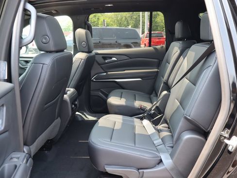 New 2026 Chevrolet Traverse LT w/ Sun and Wheel Package AWD/4WD image 26