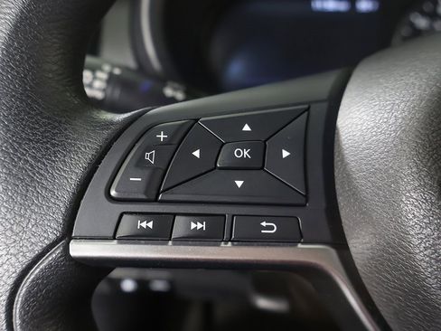 Used 2023 Nissan Kicks SV image 38