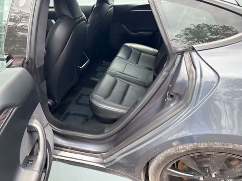 Used 2022 Tesla Model S AWD/4WD image 11