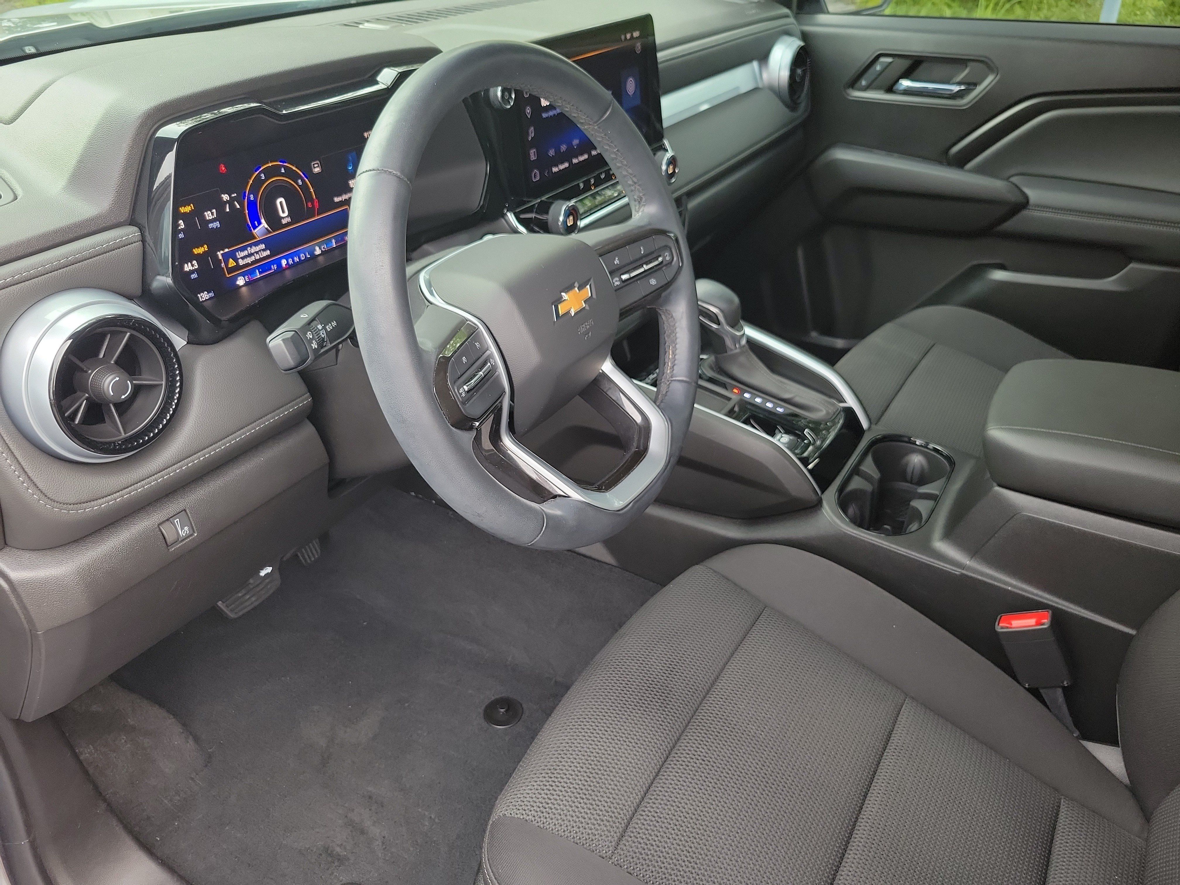 Used 2024 Chevrolet Colorado LT w/ LT Convenience Package RWD image 11