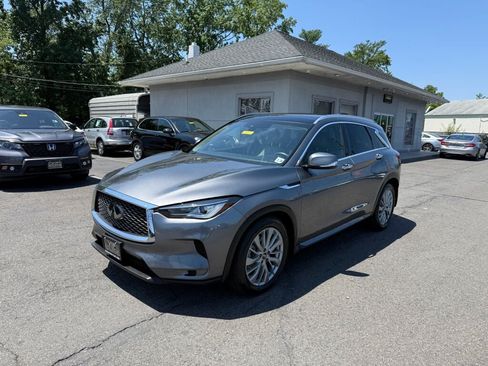 Used 2023 INFINITI QX50 Luxe AWD/4WD image 3