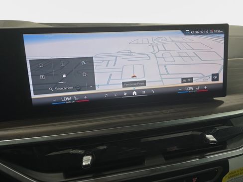 Used 2026 BMW X5 sDrive40i w/ Premium Package RWD image 17