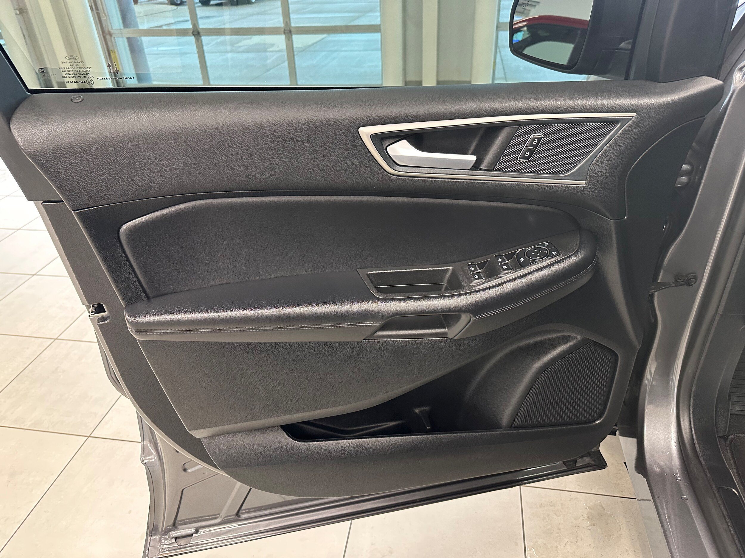 Used 2024 Ford Edge SEL w/ Convenience Package AWD/4WD image 11