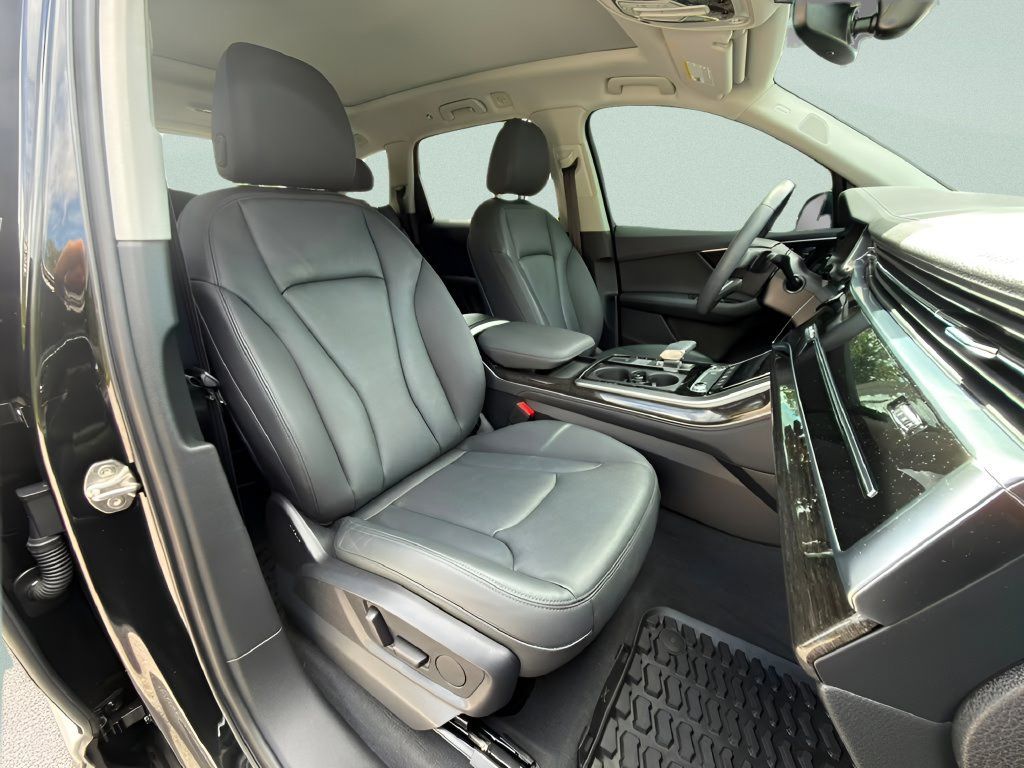 Used 2023 Audi Q7 3.0T Premium Plus AWD/4WD image 23