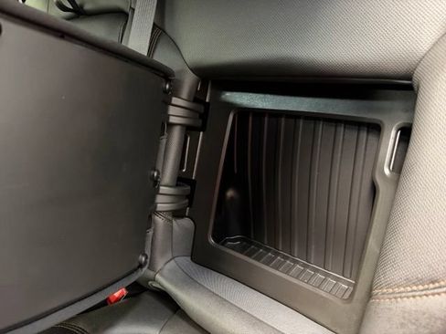 Used 2019 GMC Sierra 1500 AT4 w/ AT4 Premium Package AWD/4WD image 34