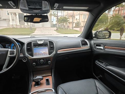 Used 2014 Chrysler 300 C image 14