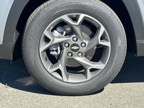 New 2026 Chevrolet Trax LT w/ Sunroof Package FWD image 31
