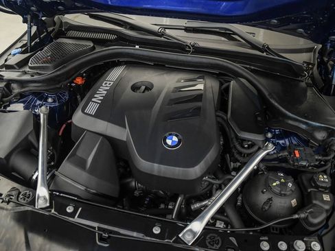 Used 2026 BMW 530i w/ Premium Package RWD image 25