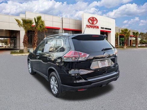 Used 2015 Nissan Rogue SV image 6