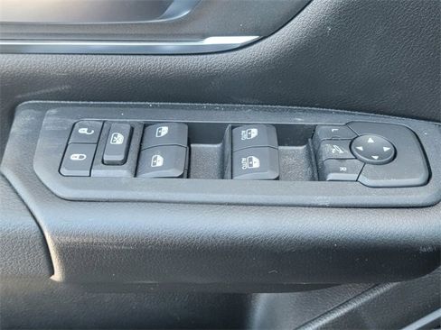 New 2026 RAM 1500 4x4 Crew Cab image 34