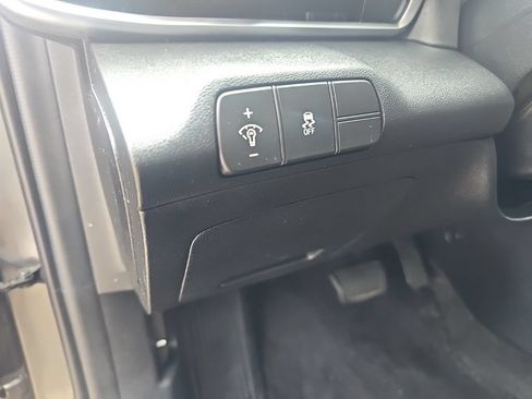 Certified 2024 Hyundai Elantra SEL w/ Convenience Package FWD image 15