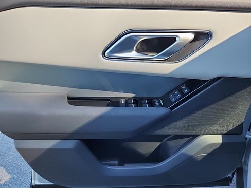 Used 2025 Land Rover Range Rover Velar S image 24