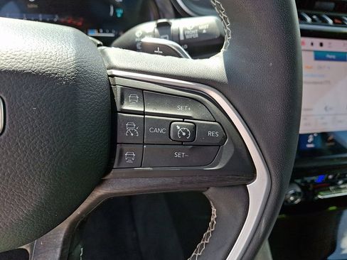 Used 2023 Jeep Grand Cherokee 4WD 4xe w/ Luxury Tech Group II image 24