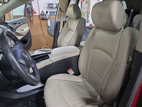 Used 2020 Buick Enclave Essence w/ Sound and Sites Package image 17