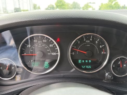 Used 2014 Jeep Wrangler Unlimited Sport w/ Quick Order Package 24S AWD/4WD image 22