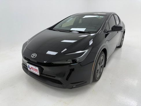 New 2026 Toyota Prius LE image 4