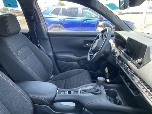Used 2024 Honda HR-V Sport image 6