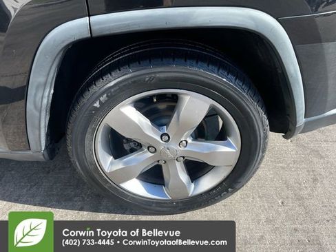 Used 2011 Jeep Grand Cherokee Overland image 25