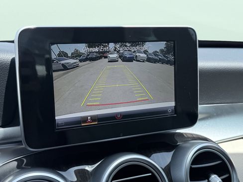 Used 2018 Mercedes-Benz C 300 Sedan image 4