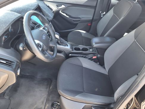Used 2014 Ford Focus SE image 16