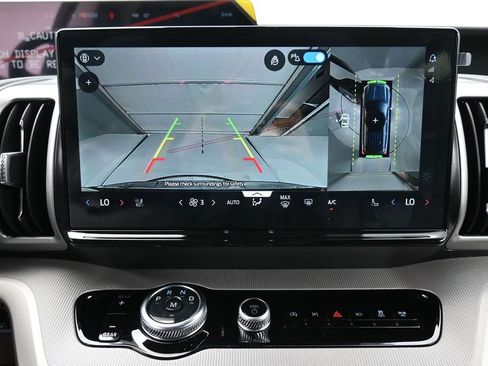 New 2026 Ford Expedition Active image 4