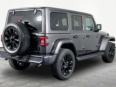 Used 2025 Jeep Wrangler Unlimited Sahara AWD/4WD image 6