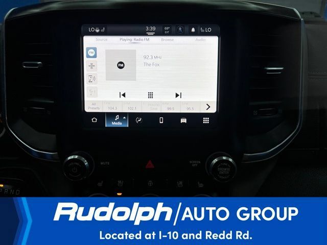 Used 2022 RAM 1500 Laramie AWD/4WD image 19