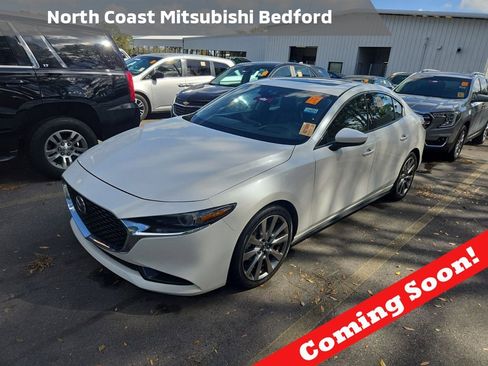 Used 2022 MAZDA MAZDA3 s image 1