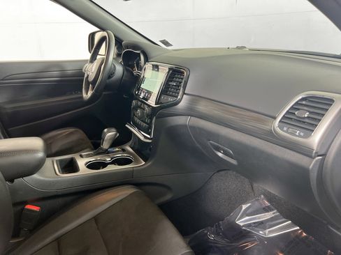 Used 2022 Jeep Grand Cherokee Laredo X image 28