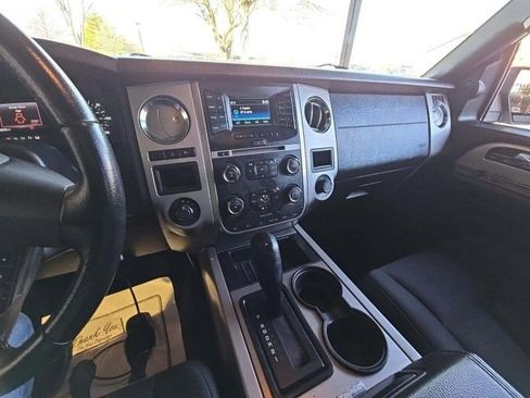 Used 2017 Ford Expedition EL XLT image 7